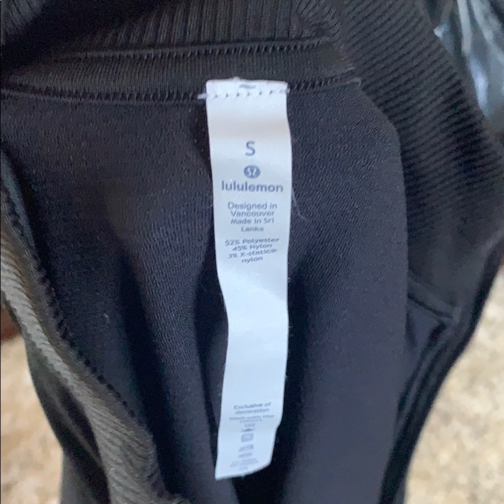 Lululemon jacket - Picture 3 of 3